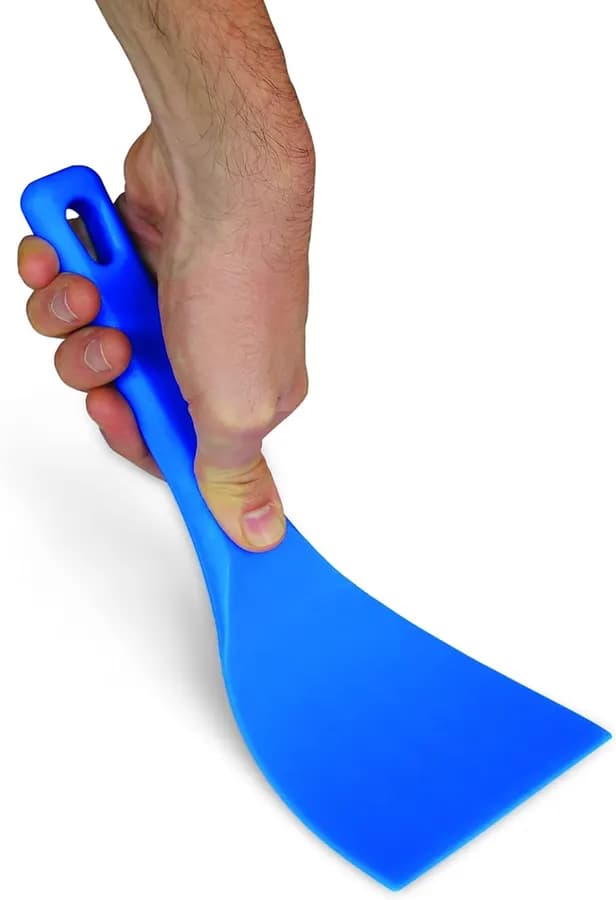 Gi.Metal Spatule triangulaire professionnelle en polymère durable (lame 10 cm) – Tarot avec poignée, grattoir, emporte-pièces pour restaurant et pizzeria – 100% fabriqué en Italie : Amazon.fr: Cuisine et Maison